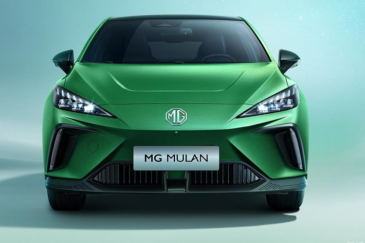 Được phát triển dựa trên cơ sở gầm bệ Nebula do công ty mẹ SAIC chế tạo, MG Mulan sở hữu chiều dài 4.287 mm, chiều rộng 1.836 mm, chiều cao 1.516 mm và chiều dài cơ sở 2.705 mm. Với chiều dài cơ sở này, MG Mulan sẽ được định vị trong phân khúc hatchback hạng C, tương tự Volkswagen Golf, Honda Civic và Ford Focus.