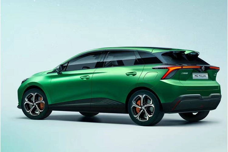 Như thông tin đã đưa, mẫu xe MG Mulan 2022 hatchback mới được đặt tên theo nhân vật nữ anh hùng Mộc Lan trong truyền thuyết dân gian của Trung Quốc. Hãng MG chọn cái tên này nhằm thể hiện sức mạnh và tinh thần sẵn sàng đột phá của mẫu xe mới.