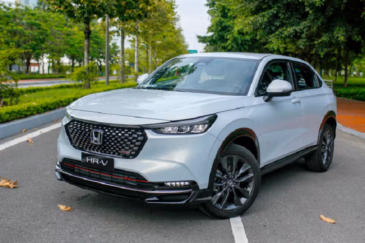 Đây hứa hẹn sẽ là một ưu điểm cạnh tranh lớn của Honda HR-V bản tiêu chuẩn mới. Tuy nhiên, có một điểm đáng tiếc là Honda HR-V G mới sẽ không dùng động cơ tăng áp 4 xi-lanh, dung tích 1.5L như 2 bản L và RS.