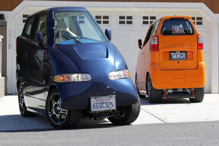 Ngoài ra, toàn bộ phần thân vỏ của xe còn được làm từ sợi carbon bền, nhẹ. Đáng tiếc là chỉ có một vài chiếc Tango T600 được xuất xưởng và có giá lên đến 300.000 USD (khoảng hơn 700 triệu đồng) theo tỷ giá hiện tại. Một trong số ít những người hiện đang sở hữu chiếc xe này chính là nam tài tử George Clooney.