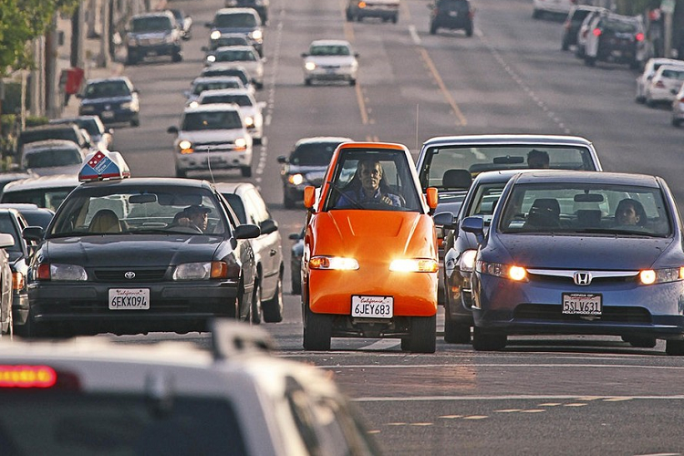 Theo đánh giá của Donut Media, nội thất của Tango T600 thậm chí còn có chất lượng hoàn thiện cao hơn một số mẫu xe đời mới đang bán trên thị trường. Là sản phẩm tâm huyết của ông Rick Woodbury và con trai Bryan, Tango T600 chưa từng được sản xuất đại trà.