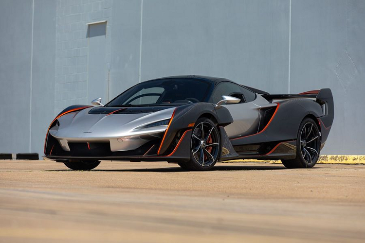 Toàn bộ 16 chiếc siêu xe McLaren Sabre đều đã có chủ nhân ngay tại thời điểm ra mắt. Tuy nhiên, với những người “chậm chân” hơn, họ vẫn còn cơ hội được sở hữu mẫu xe này khi một đơn vị tư nhân sở hữu chiếc Sabre thứ 11 muốn bán đấu giá tại Mecum Monterey 2022 vào ngày 19/8 tới đây.