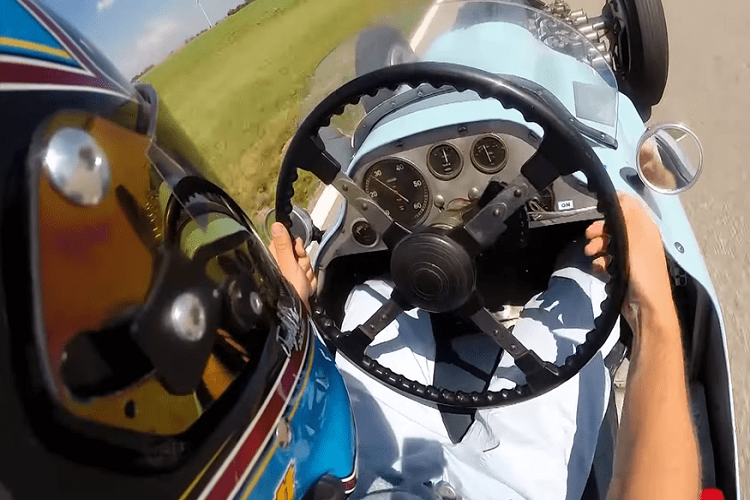 Chỉ có một vài chiếc Talbot-Lago T26C vẫn còn tồn tại cho đến ngày nay, và Denis Bigioni là người sở hữu một trong số chúng. Chiếc xe đua F1 cổ điển của ông ấy là một chiếc đời năm 1948 và vẫn có thể chạy tốt. Thú vị hơn, chiếc xe đã ra mắt lần đầu tiên tại Monaco Grand Prix 1948, cho dù nó đã không thể về đích sau 16 vòng đua do sự cố động cơ. Tay đua người Pháp Pierre Levegh đã lái chiếc T26C này trong 4 mùa giải F1. Sau đó, nó tiếp tục tham gia thi đấu cho đến năm 1954.