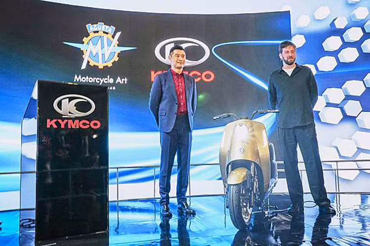 MV Agusta Ampelio - scooter dien co the doi pin 