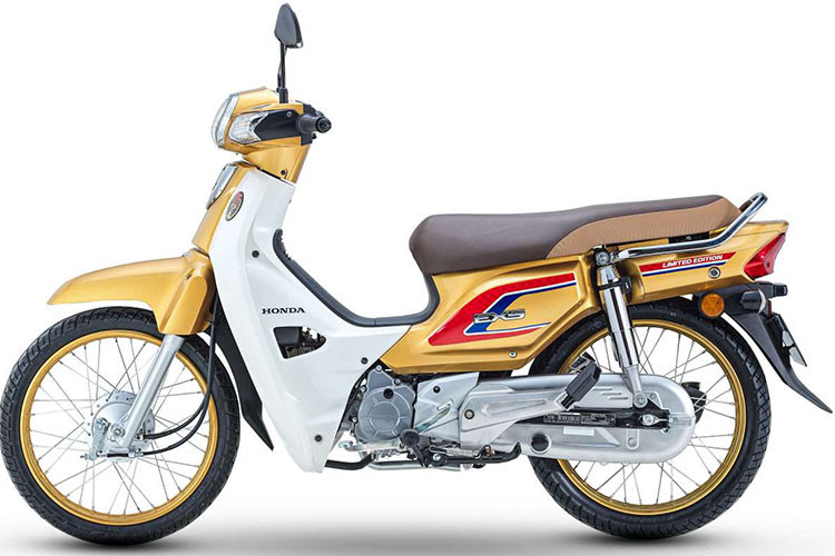 Mẫu xe máy Honda Dream EX5 110 FI là phiên bản thế hệ mới nhất của chiếc Dream EX5 100 ở Malaysia, từng "làm mưa làm gió" tại khu vực Đông Nam Á với tên gọi Honda Dream II hay Honda Astrea Prima.