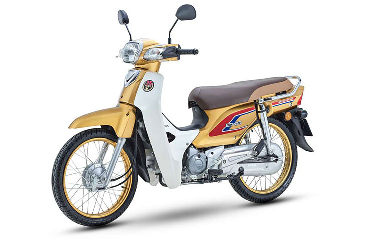Mẫu xe máy Honda Dream EX5 35th Anniversary mới ra mắt tại thị truòng Malaysia có tông màu đặc biệt Extravagant Gold Metallic với bộ tem mang dấu ấn kỷ niệm 35 năm.