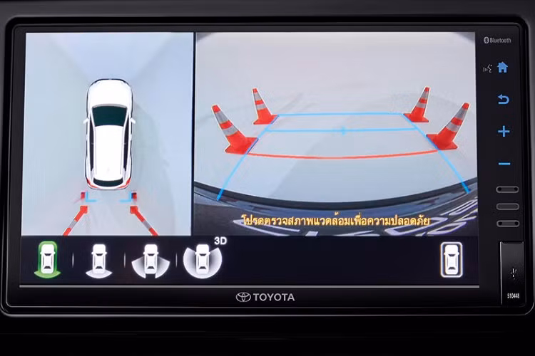 "Trái tim" của Toyota Corolla Cross 60th Anniversary là hệ truyền động hybrid, bao gồm máy xăng VVT-i 4 xi-lanh, dung tích 1.8L, sản sinh công suất tối đa 98 mã lực và mô-men xoắn cực đại 142 Nm. Động cơ đồng hành với mô-tơ điện mạnh 53 kW và 163 Nm. Nhờ đó, xe có công suất tổng cộng 122 mã lực.