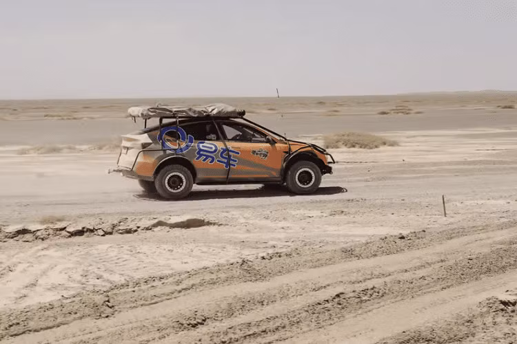 Đây có lẽ là chiếc Tesla Model Y hoang dại nhất được độ để đi địa hình, và nó trông giống như một dự án được thực hiện tốt, được suy nghĩ kỹ lưỡng với bản lĩnh thật chứ không chỉ gây ấn tượng mỗi vẻ ngoài.