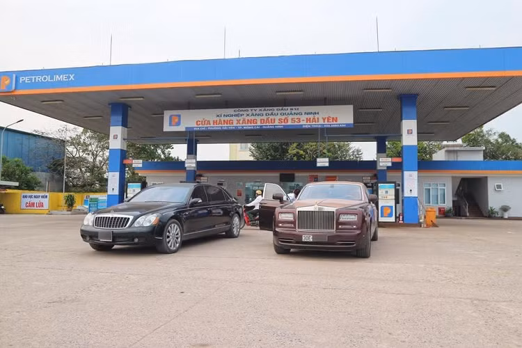 Mới đây, việc 2 chiếc xe siêu sang Rolls-Royce của ông Trinh Văn Quyết cùng 1 siêu du thuyền được đem đi đấu giá để xử lý nợ cho 2 ngân hàng là BIDV Quy Nhơn và OCB đã thu hút sự quan tâm của cộng đồng mạng.