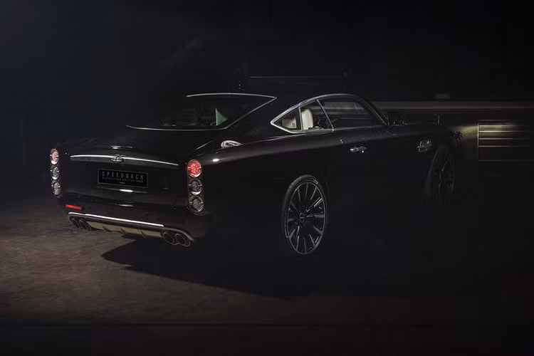 David Brown cho biết trong một phát biểu gần đây về mẫu xe này: “Đây chính là sản phẩm mới nhất trong dòng phiên bản giới hạn Silverstone Edition và cũng chính là một minh chứng cho sức hấp dẫn của những mẫu xe kiểu dáng Speedback mang tính biểu tượng hiện nay, đồng thời mẫu xe cũng đóng vai trò như một sự tôn vinh đối với di sản của Silverstone.”