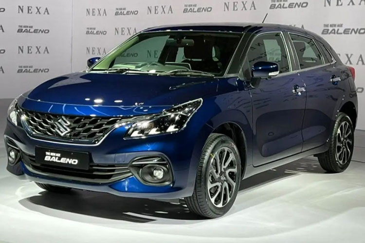 Ở thế hệ mới, mẫu xe hatchback Suzuki Baleno 2022 thế hệ mới được phát triển trên cơ sở gầm bệ Heartec. So với thế hệ cũ, xe dài hơn 5 mm và thấp hơn 10 mm. Cụ thể, kích thước của xe bao gồm chiều dài 3.990 mm, chiều rộng 1.745 mm, chiều cao 1.500 mm, chiều dài cơ sở 2.520 mm và chiều cao gầm 151 mm.