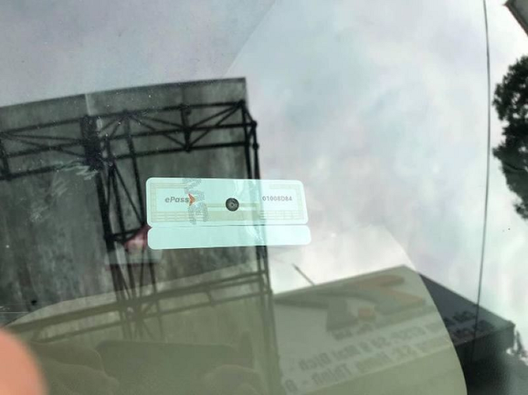 Hon 350 oto dan the thu phi khong dung loi, do nha cung cap