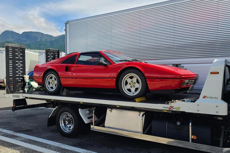 Hiện chưa rõ chủ nhân của chiếc xe Ferrari 328 GTS này cũng như việc xe sẽ mang biển số Việt Nam hay Campuchia. Lúc mới ra mắt, giá xe Ferrari 328 GTS mui trần bán ra hơn 2,5 tỷ đồng, hiện tại, những chiếc xe Ferrari 328 GTS đang giao dịch trên thị trường với mức giá từ 1,98 tỷ đồng đến hơn 2,8 tỷ đồng.