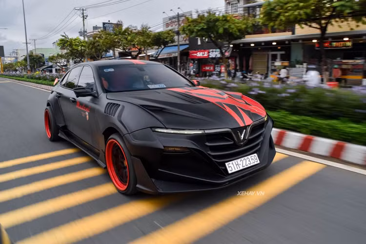 Các chi tiết khác như đèn Led nội thất + bọc da ghế: 45 triệu. - Phim full 3m: 15 triệu. - Màn hình android: 25 triệu. - Remap + lọc gió k/n: 20 triệu. - 4 bi led L91: 45 triệu. - Pô Xex full titan: 75 triệu