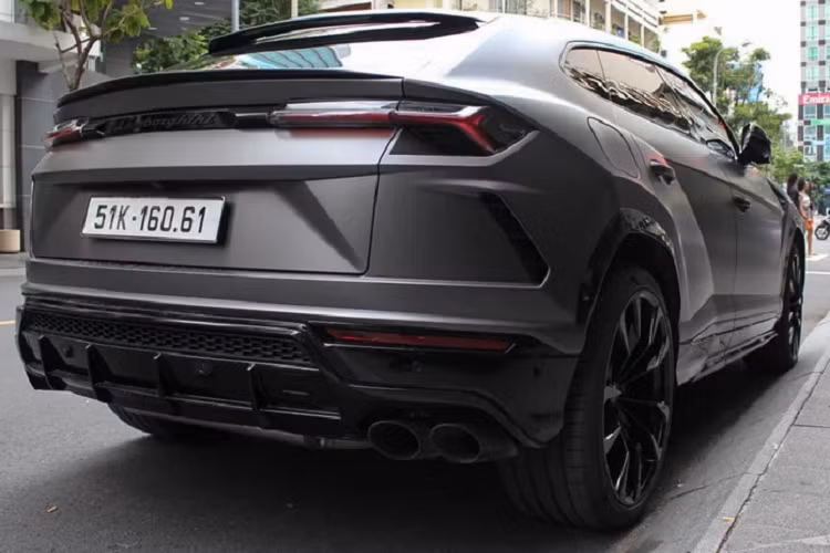 Ngoài ra, đĩa phanh cũng có đường kính lên đến 440mm, tức ngang với một bộ mâm 17 inch của một mẫu sedan hạng C. Một trong những bộ phanh to nhất thế giới hiện nay, thậm chí còn to hơn cả Bentley Bentayga,…