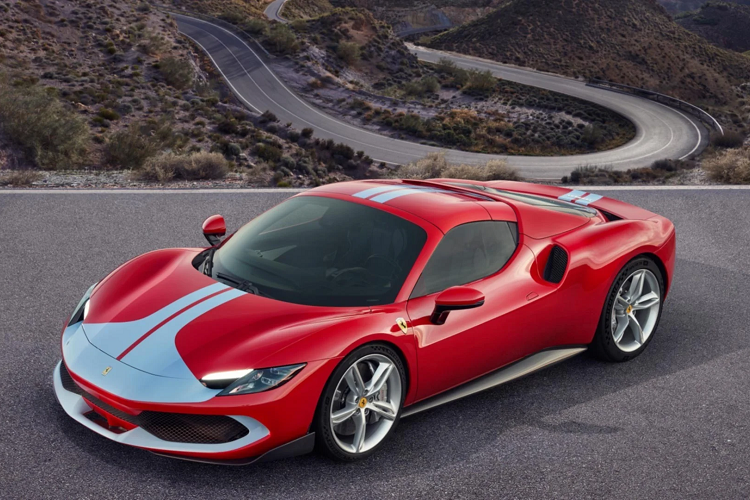 Ferrari cho biết một chiếc GTS được trang bị gói Assetto Fiorano tạo ra 360kg lực ép xuống mặt đường ở vận tốc 240km/h.