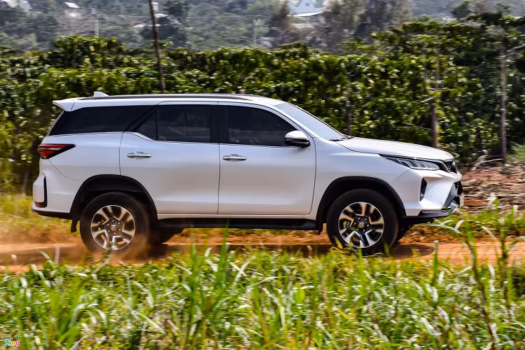 Nhung chu y khi thue xe oto tu lai dip Tet Nham Dan-Hinh-3