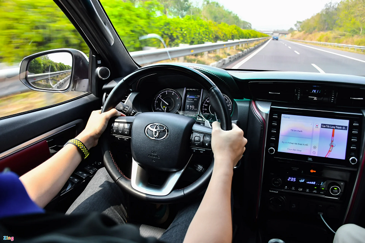 Nhung chu y khi thue xe oto tu lai dip Tet Nham Dan-Hinh-2