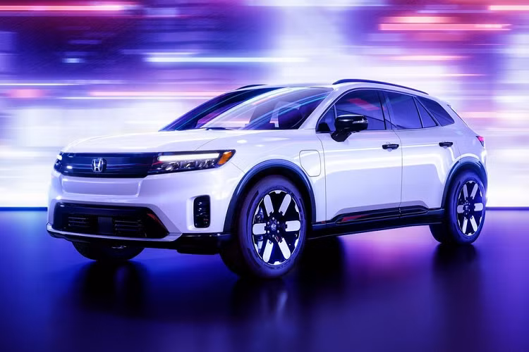 Vào hồi tháng 5 năm nay, hãng Honda đã tung ra những hình ảnh đầu tiên của mẫu SUV thuần điện hoàn toàn mới mang tên Prologue. Vào thời điểm đó, người ta cho rằng mẫu xe này sẽ chính thức trình làng vào năm 2024. Tuy nhiên, người tiêu dùng sẽ không cần phải chờ lâu đến vậy khi hãng bất ngờ vén màn Honda Prologue 2024 mới ở thị trường Mỹ.