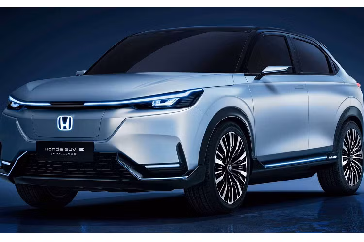 Đáng tiếc là hiện thông tin chi tiết về trang bị của Honda Prologue 2024 ở thị trường Mỹ vẫn chưa được công bố. Hệ truyền động của mẫu SUV hạng trung này cũng được giữ kín. Chỉ biết rằng, xe sẽ được trang bị hệ dẫn động 4 bánh toàn thời gian. Giá xe Honda Prologue 2024 sẽ chính thức được công bố và bán ra thị trường vào năm 2024.