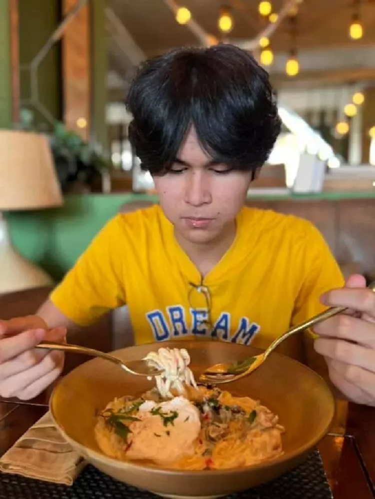 Dung mao 2 con cung cha khac me cua Huy Khanh-Hinh-3