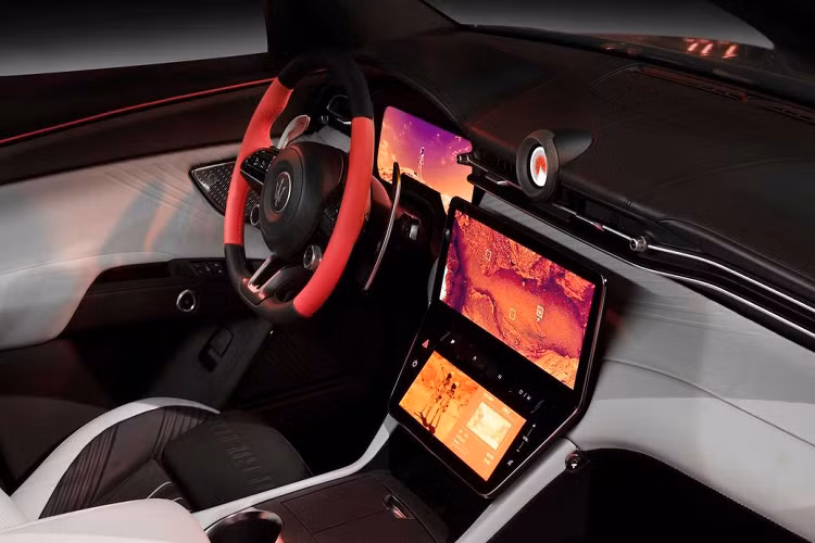 Ngoài màu sơn ấn tượng, Maserati Grecale Mission from Mars còn đi kèm bộ mâm xe Vortex Wheels ấn tượng, cũng được “thửa riêng”. Ngoài ra, xe còn có một số điểm nhấn khác ở ngoại thất như huy hiệu hình tam giác với đinh ba Maserati trên chắn bùn trước, đồ họa cửa độc đáo với dòng chữ “Maserati Mission From Mars” và bộ đếm thời gian hiển thị giờ, phút và giây. Trên cột C của xe cũng xuất hiện “cây đinh ba” quen thuộc.