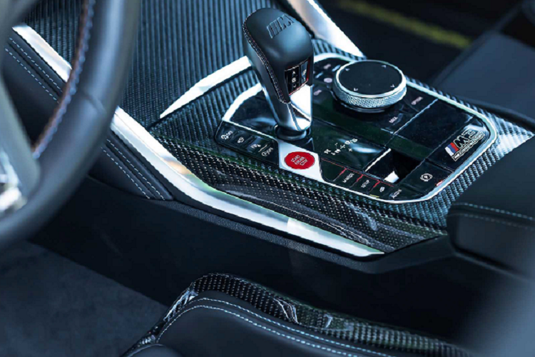 Bộ mâm này có lớp sơn hoàn thiện màu đen satin nhưng khách hàng cũng có thể lựa chọn sơn những màu sắc khác cho bộ mâm của xe.