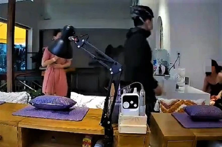 Danh thieu nu da man, thanh nien khai “khong an duoc thi dap do“