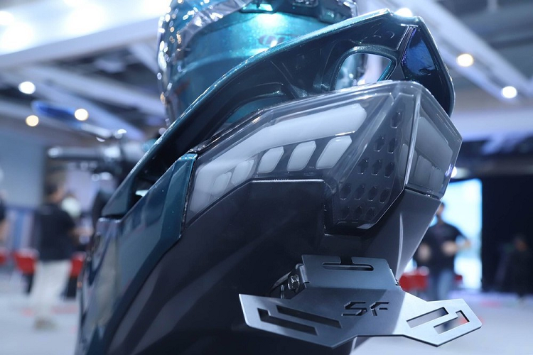 "Trái tim" của Honda Vario 125 Hyper Sporty vẫn là động cơ ESP 4 thì, SOHC, phun xăng điện tử, làm mát bằng dung dịch, dung tích 125 cc như bản thường. Động cơ này tạo ra công suất tối đa 11,1 mã lực tại tua máy 8.500 vòng/phút và mô-men xoắn cực đại 10,8 Nm tại tua máy 5.000 vòng/phút