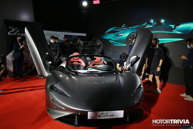 Ra mắt thế giới vào tháng 11/2019, siêu xe McLaren Elva đã gây "choáng" giới mộ điệu khi là mẫu siêu xe hở mui đầu tiên của McLaren - không có cửa sổ, không có mui và kính chắn gió. Tuy nhiên, để phù hợp với quy định tại thị trường Thái Lan, McLaren Elva sẽ được bổ sung thêm kính lái.