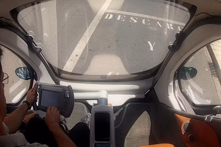 Theo hãng sản xuất, chế độ sạc nhanh giúp xe chỉ mất khoảng 15 phút để sạc 20-100% trong khi đường sạc chậm sẽ cần 3-6 giờ