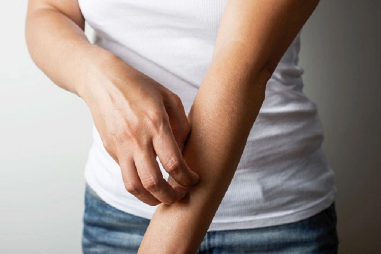 Dau hieu ban dang mac viem gan C giai doan muon