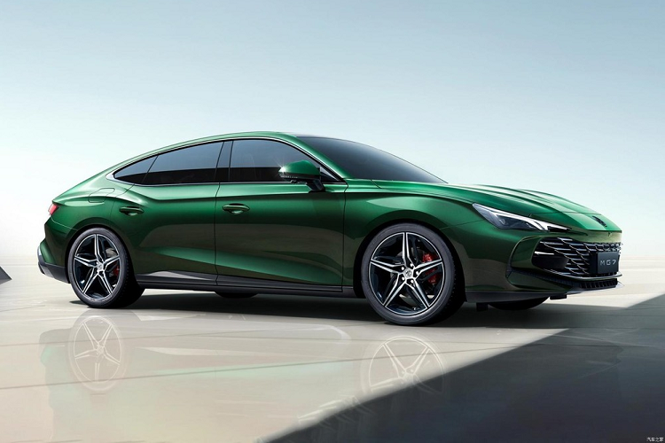 Khi có mặt trên thị trường, MG7 2023 sẽ được định vị cao hơn 2 người anh em MG5 và MG6. Hiện giá xe MG7 2023 vẫn còn là bí ẩn.