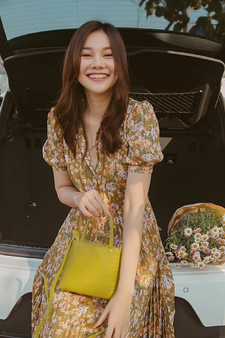 Thanh Hang co loat vay vua tre trung vua sang xin min-Hinh-2