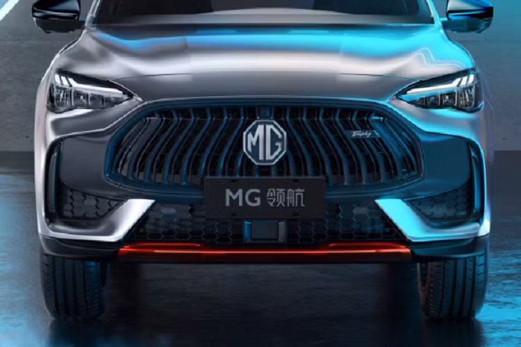 Khi mua MG HS mới, khách hàng Thái Lan có thể chọn 1 trong 2 loại động cơ như cũ. Đầu tiên là động cơ xăng 4 xi-lanh, tăng áp, dung tích 1.5L, tạo ra công suất tối đa 162 mã lực tại tua máy 5.600 vòng/phút và mô-men xoắn cực đại 250 Nm tại dải tua máy 1.700 - 4.300 vòng/phút. Động cơ đồng hành với hộp số tự động ly hợp kép 7 cấp và hệ dẫn động cầu trước.