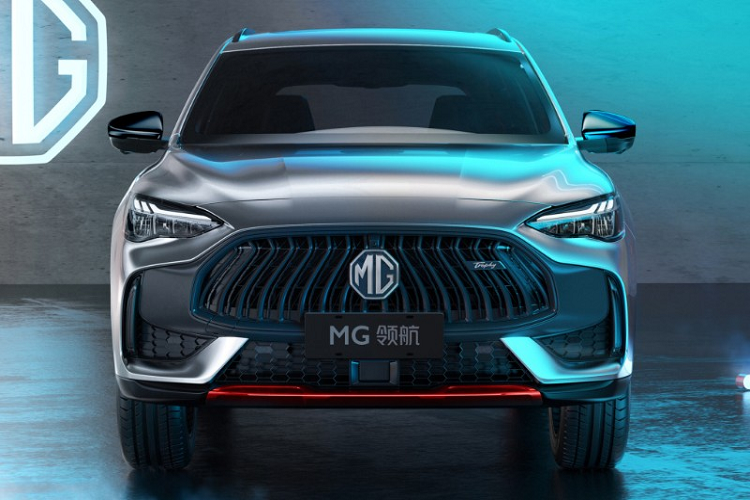 Trong khi đó, sườn xe vẫn được thiết kế theo phong cách hơi tròn trịa và không có những đường cắt sắc sảo. Đương nhiên, xe cũng không thể thiếu những bộ vành la-zăng mới với đường kính 17 inch hoặc 18 inch.