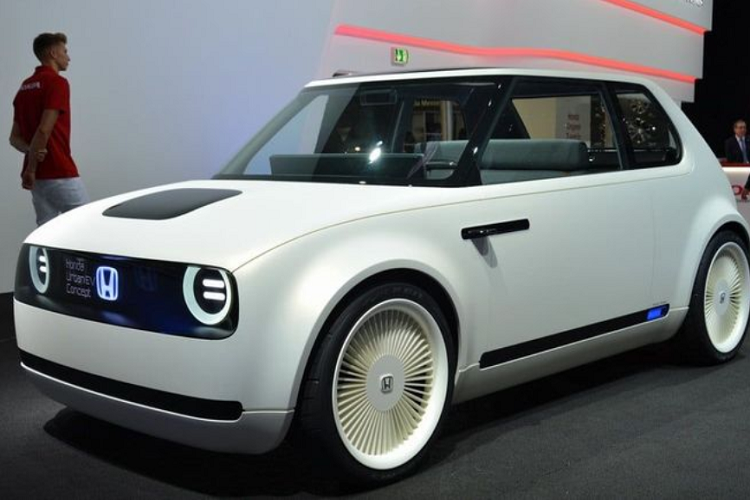 Honda tung tuyen bo dung san xuat oto chay xang, dau vao 2022