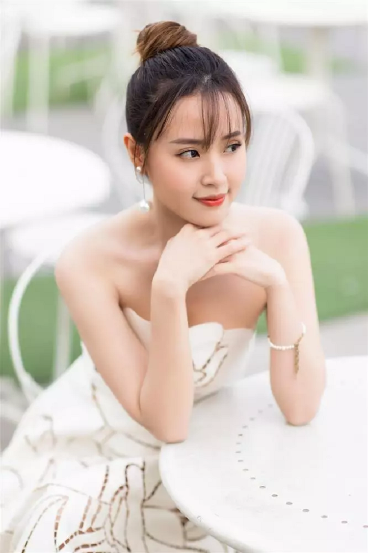 Nam MC noi tieng truc tiep noi ve quan he tinh cam voi Midu