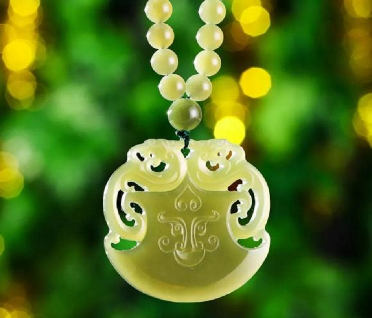 Nguoi xua noi 'dan ong khong deo vang, phu nu khong deo bac'?-Hinh-3