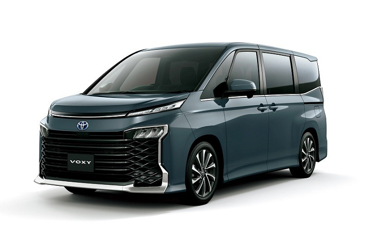 Mẫu xe MPV Noah và Voxy 2022 được phát triển dựa trên phiên bản GA-C của cơ sở gầm bệ Toyota New Global Architecture (TNGA). Cơ sở gầm bệ này được điều chỉnh cấu trúc thân vỏ để mang đến không gian nội thất rộng rãi hơn cho xe.