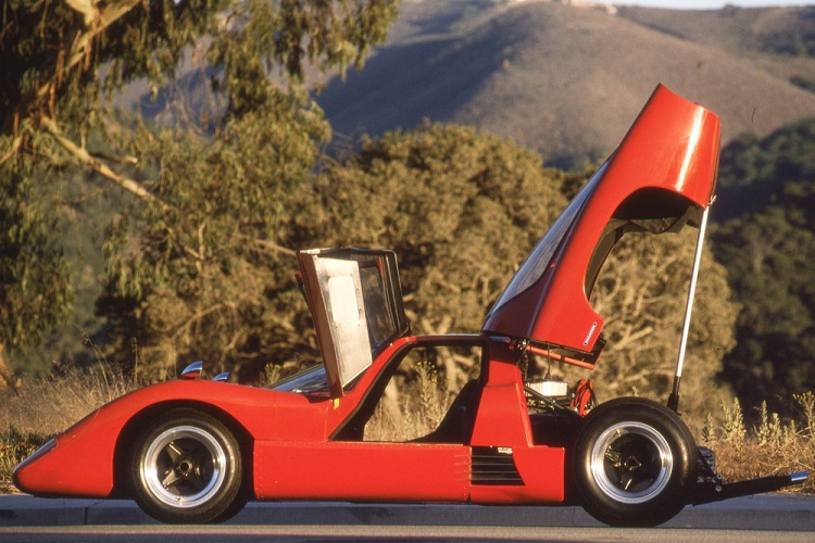 Giấc mơ về một mẫu ôtô sản xuất mang tên Bruce McLaren đã trở thành hiện thực hơn 20 năm sau khi mẫu F1 được giới thiệu. Ngày nay, cái tên McLaren không chỉ đồng nghĩa với một trong những đội đua thành công nhất thế giới mà còn với một số siêu xe tuyệt vời nhất trên thế giới, và tất cả chúng đều bắt nguồn từ chiếc McLaren M16GT phi thường.