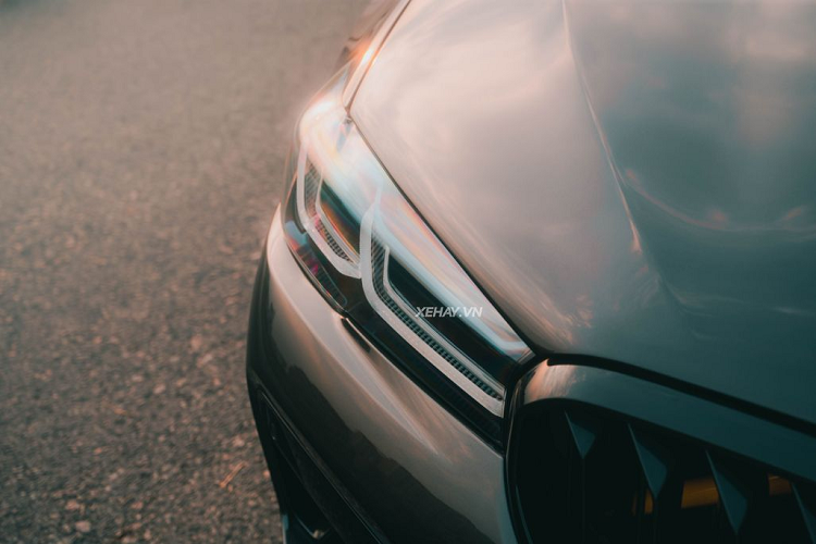 Hệ thống này sẽ giúp chiếc xe có thể cơ động, nâng hạ 2 bánh trước tùy ý khi muốn. Ngoài ra, nó còn mang đến cho người dùng cảm giác êm ái khi đi vào những cung đường gồ ghề hoặc leo lề.