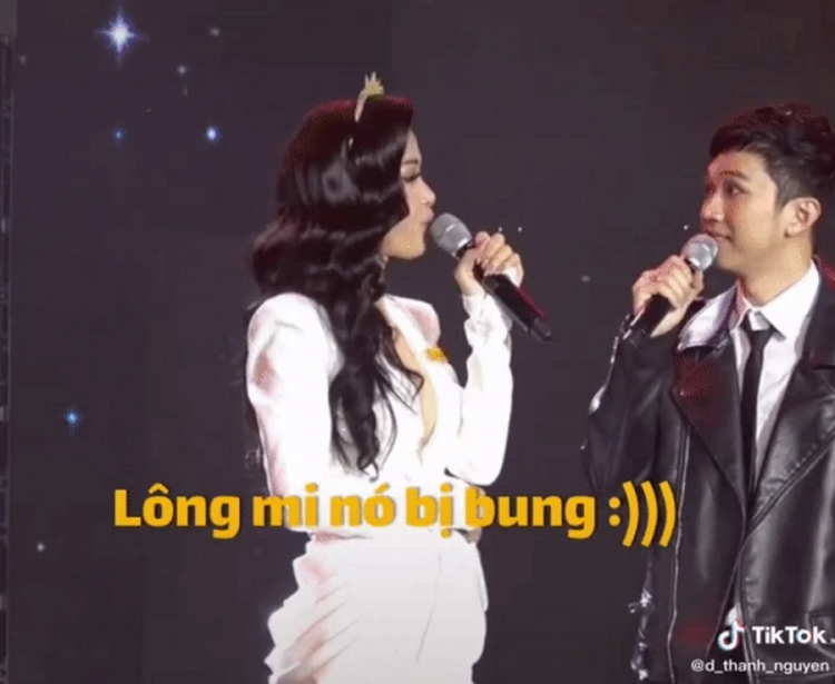 Dong Nhi va nhung lan gap su co trang phuc khi bieu dien tren san khau-Hinh-7