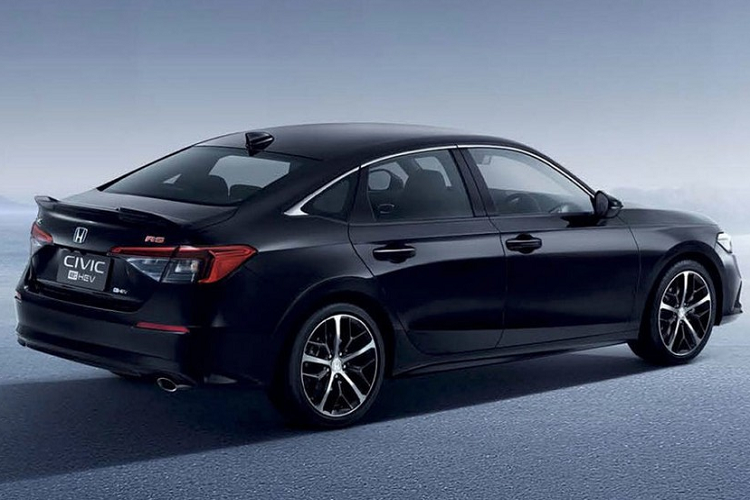 Động cơ xăng của Honda Civic e:HEV 2022 cho công suất tối đa 141 mã lực tại tua máy 6.000 vòng/phút và mô-men xoắn cực đại 182 Nm tại tua máy 4.500 vòng/phút. Động cơ kết hợp với mô-tơ điện tạo ra công suất tổng cộng 184 mã lực và mô-men xoắn cực đại 315 Nm. Xe có 3 chế độ lái quen thuộc là ECON, Normal và Sport.