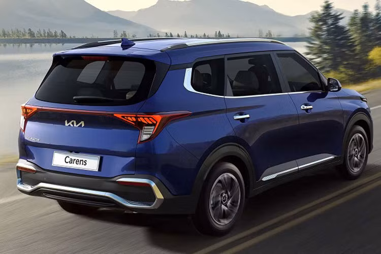 Cuối cùng là những trang bị an toàn như 6 túi khí, phanh đĩa trên 4 bánh, hệ thống chống bó cứng phanh ABS, hệ thống cân bằng điện tử, trợ lực phanh, hỗ trợ khởi hành ngang dốc, hỗ trợ đổ đèo, cảm biến đỗ xe phía sau và cảnh báo áp suất lốp. 