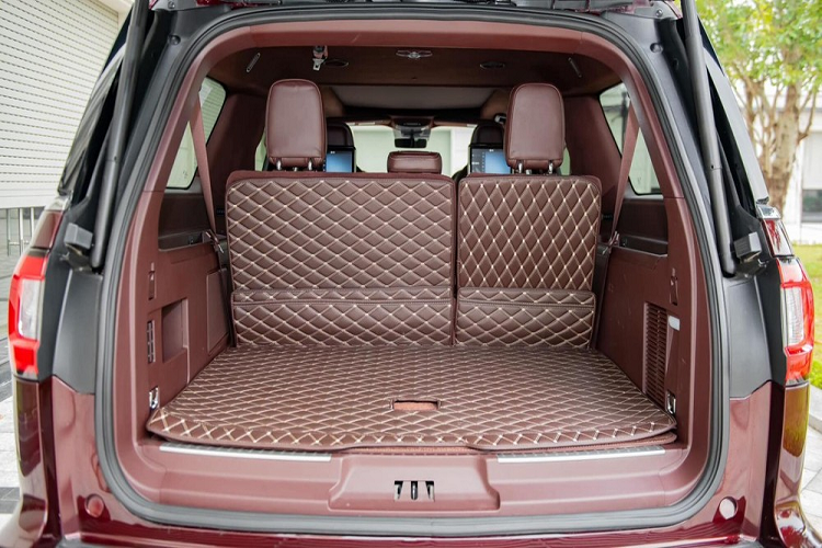 Mẫu SUV hạng sang cỡ lớn Lincoln Navigator Black Label L mang biển số tứ quý 9 của tỉnh Phú Thọ được trang bị động cơ xăng V6, dung tích 3.5 lít, tăng áp kép, sản sinh công suất tối đa 450 mã lực và mô-men xoắn cực đại 675 Nm. Hãng Ford trang bị cho chiếc SUV hạng sang cỡ lớn của mình hộp số tự động 10 cấp.