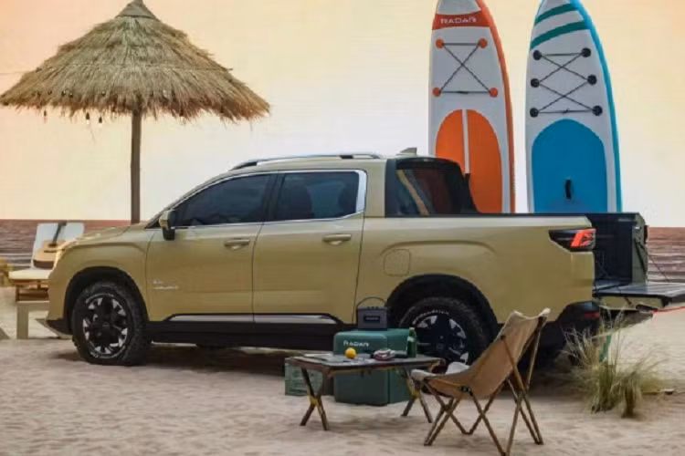 Động cơ của Radar RD6 2023 sản sinh công suất 268 mã lực, cho phép chiếc bán tải chạy điện tăng tốc từ 0 đến 100 km/h trong 6 giây. Trong khi khả năng tăng tốc là quá đủ, thực tế là Radar RD6 chỉ là RWD có thể khiến một số người mua nản lòng.