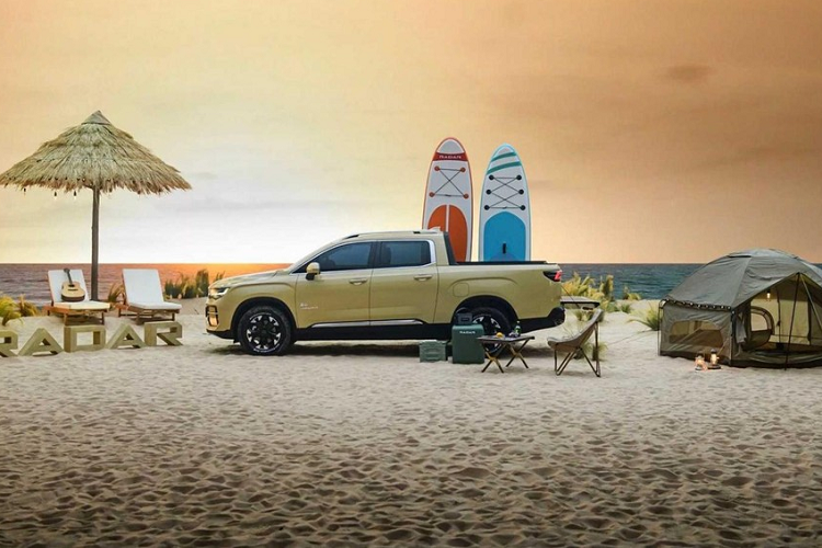 Đến nay, khách hàng Trung Quốc đã có thể nhận hàng mẫu xe đầu tiên của thương hiệu Radar Auto vì quá trình sản xuất xe bán tải Radar Auto 2023 chạy điện đã bắt đầu tại Nhà máy thông minh Zibo ở tỉnh Sơn Đông vào ngày 9 tháng 11 vừa qua. Giá xe Radar RD6 2023 từ 178.800 RMB (tương đương 24.600 đô la hay 625 triệu đồng).