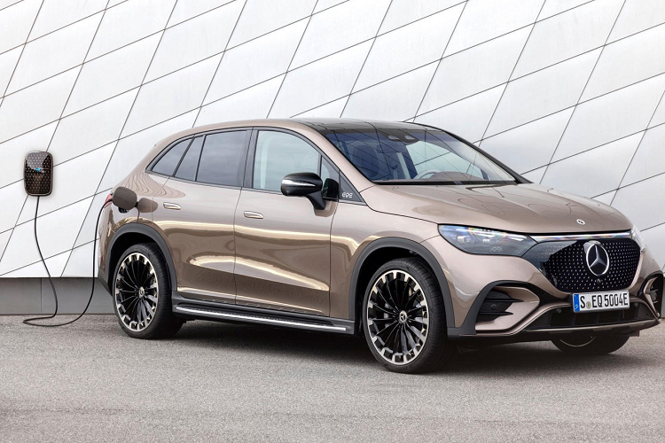 Mercedes-Benz EQE SUV hoan toan moi - lan banh 590km/lan sac