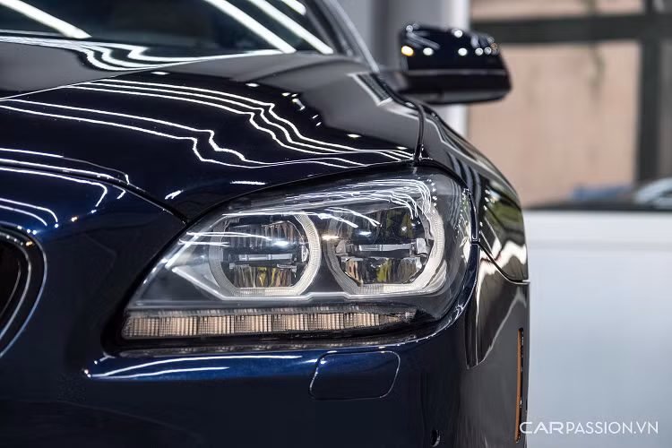 BMW 650i 2012 có 3 chế độ lái gồm: Eco Pro, Comfort, Sport. Thừa hưởng những điều tinh tuý nhất tạo nên thương hiệu BMW nên các chế độ lái của xe can thiệp sâu vào khả năng vận hành, tạo sự khác biệt rõ rệt với các mẫu xe cùng thời như Mercedes-Benz CL và SL, Maserati GranTurismo hay thậm chí có thể hơn thua với Porsche 911 Carrera.